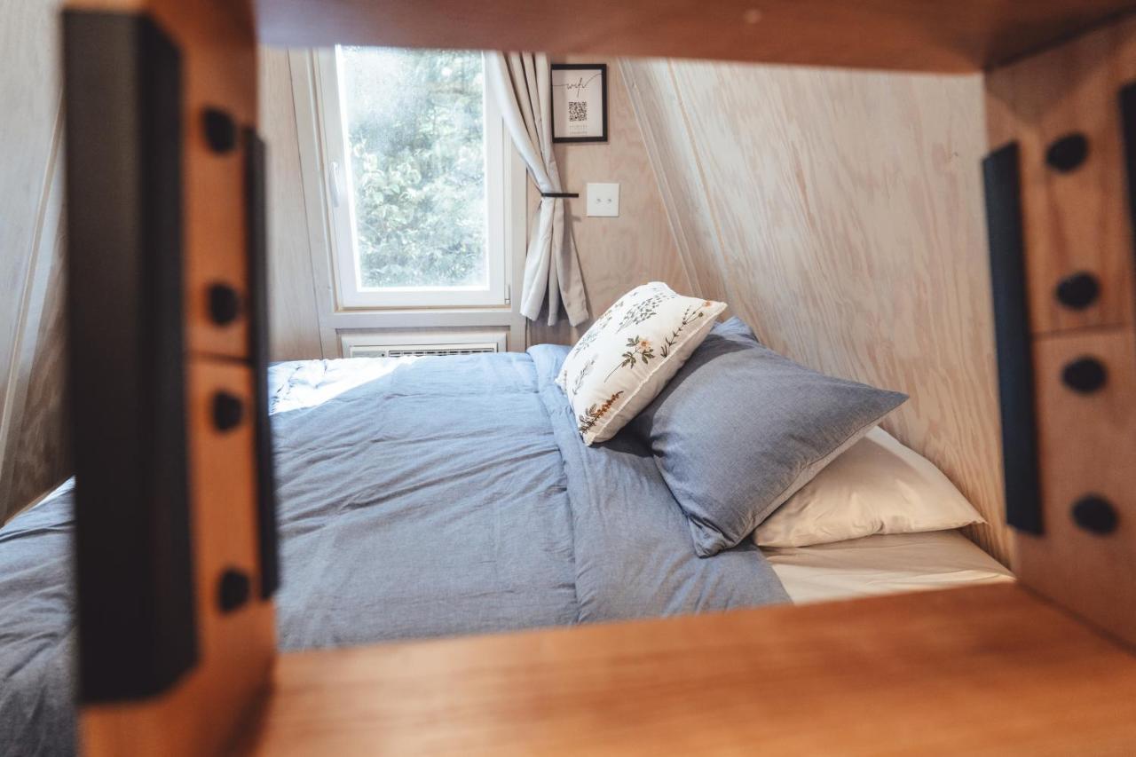 Blue Brambler Glamping A-Frame Apartment Rockbridge Exterior photo