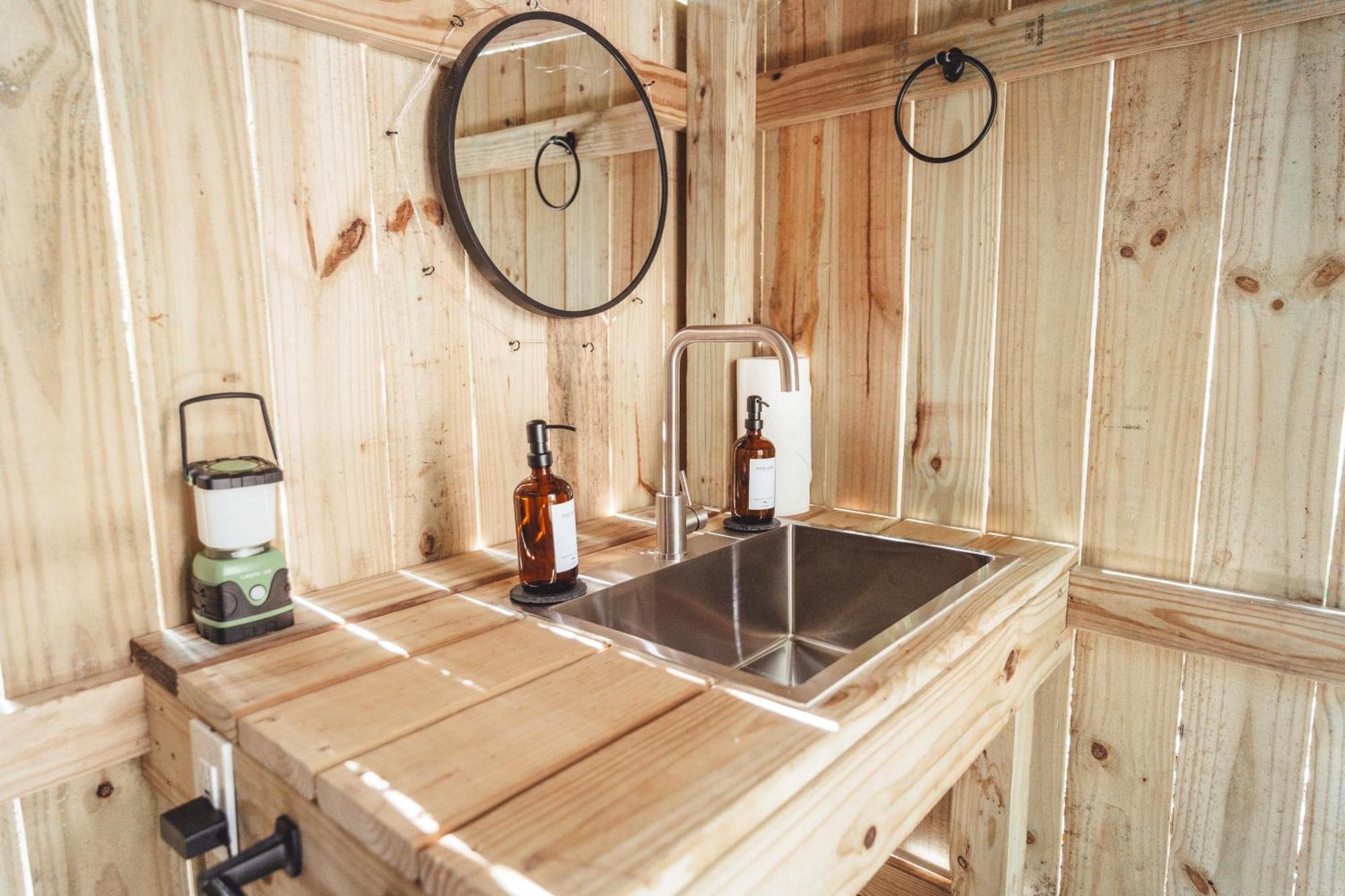 Blue Brambler Glamping A-Frame Apartment Rockbridge Exterior photo